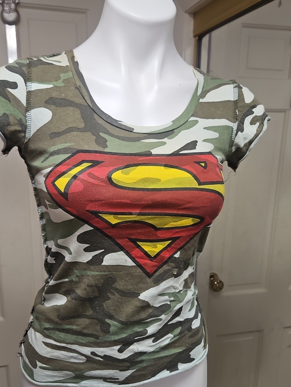 Superman Camo Tee !!!! Wow - Picture 1 of 7